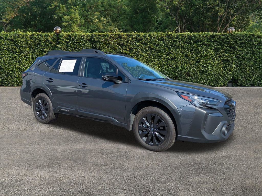 Used 2025 Subaru Outback Onyx Edition image 2