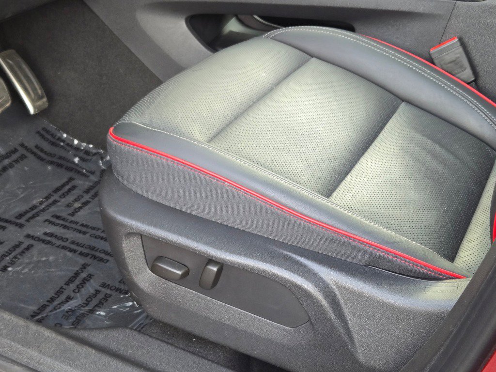 Used 2023 Buick Envision Essence w/ Sport Touring Package image 23