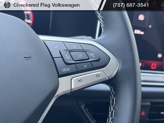 New 2025 Volkswagen Tiguan SE image 34