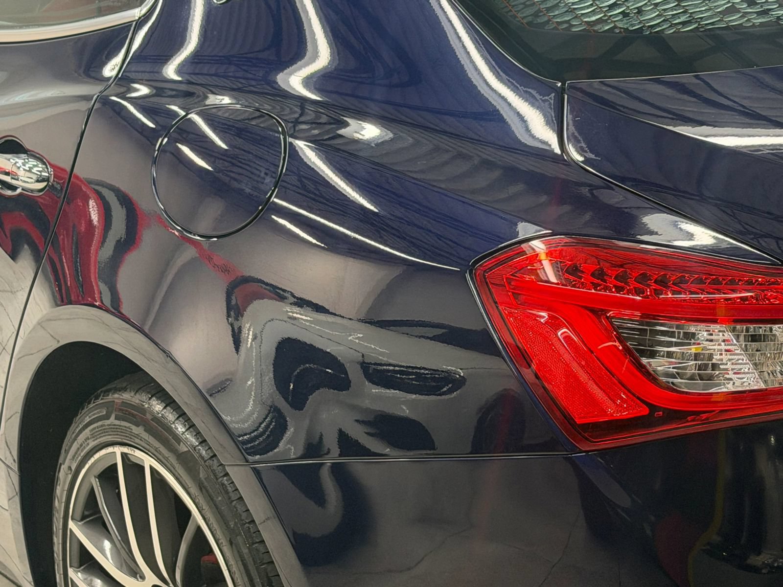 Used 2019 Maserati Ghibli RWD image 12