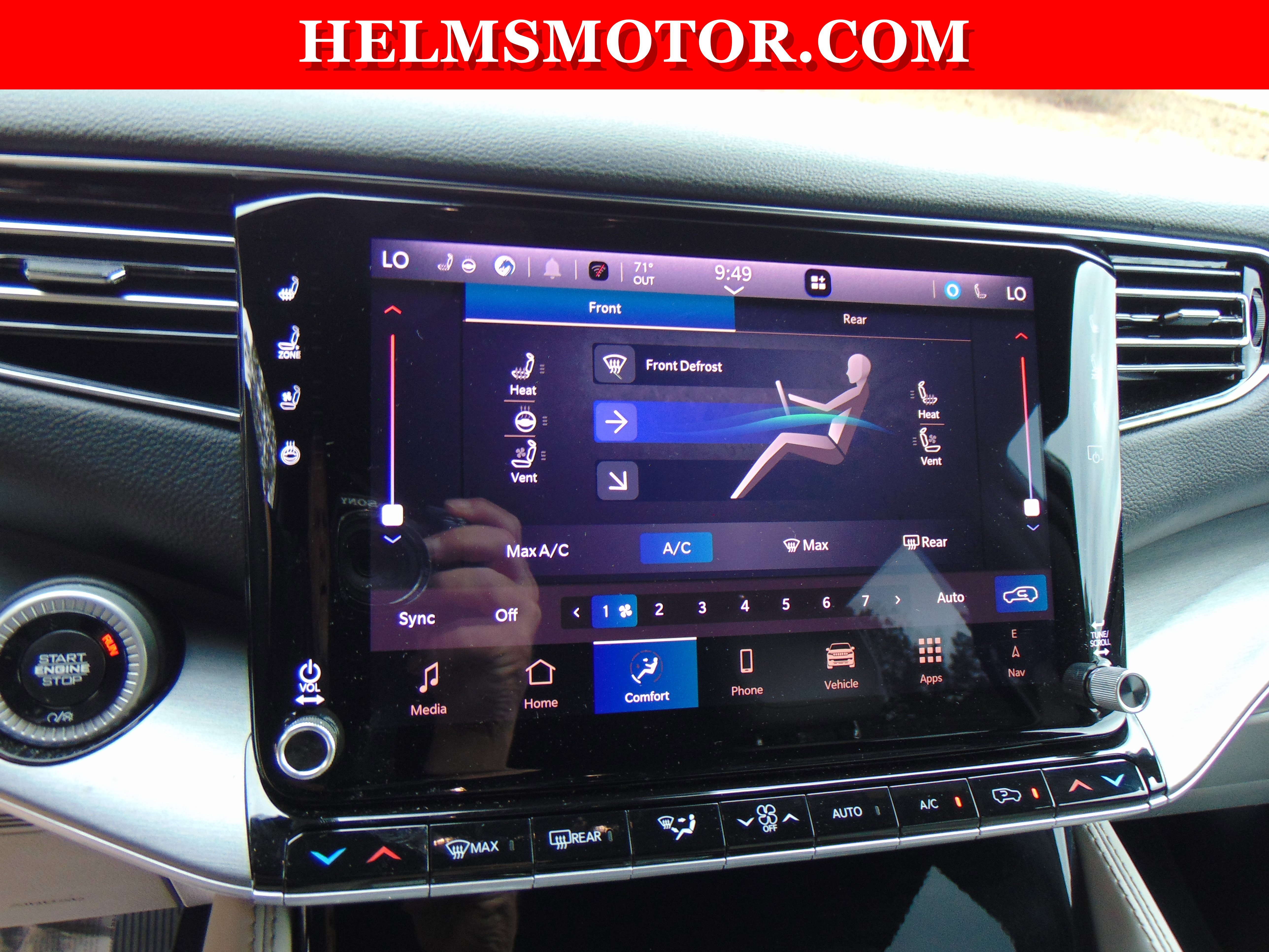 Certified 2025 Jeep Wagoneer 4WD image 34