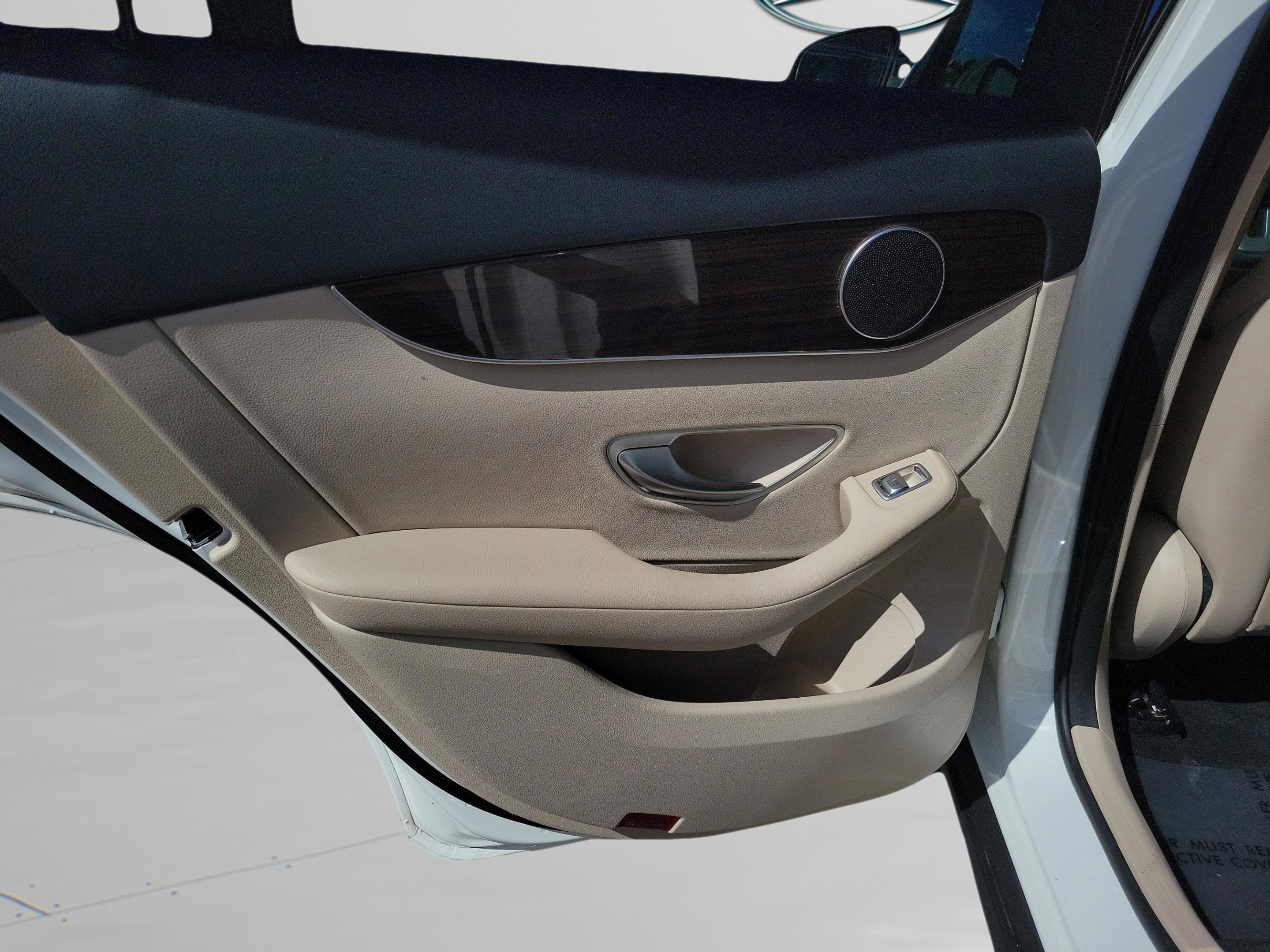 Certified 2022 Mercedes-Benz GLC 300 image 28