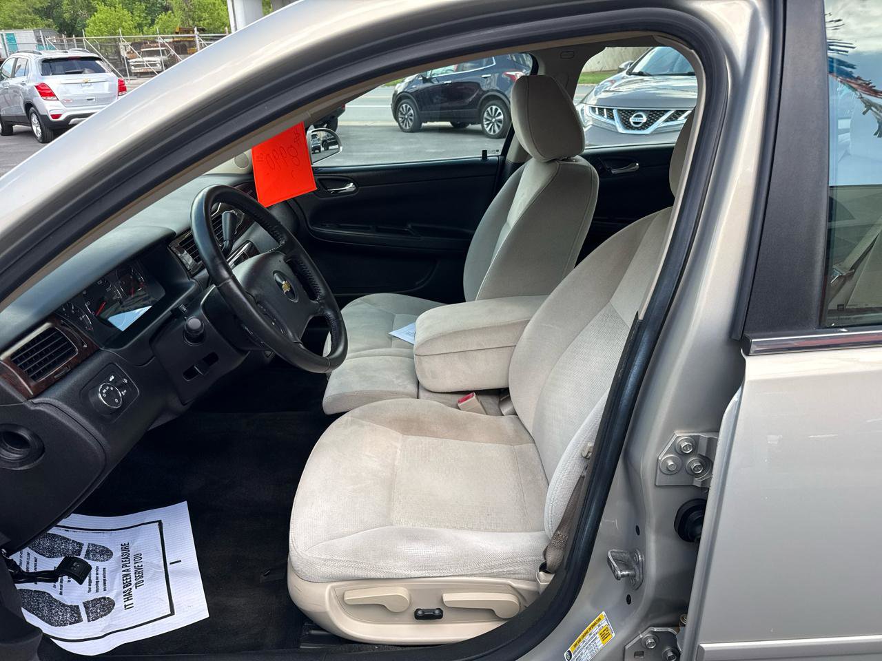 Used 2012 Chevrolet Impala LT FWD image 12