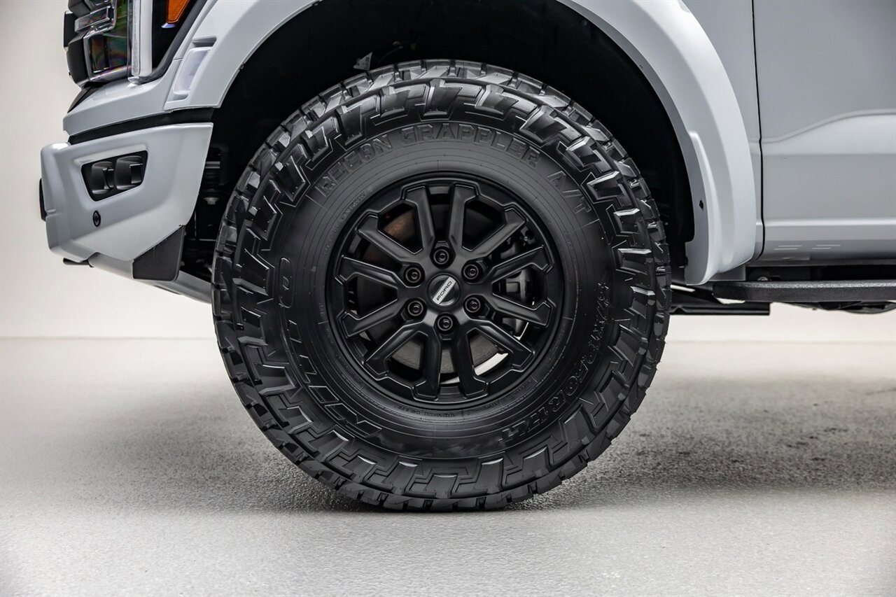 Used 2025 Ford F150 Raptor image 15