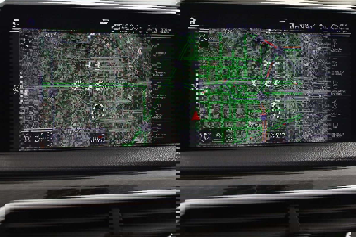 Used 2022 BMW 750i xDrive w/ M Sport Package image 9