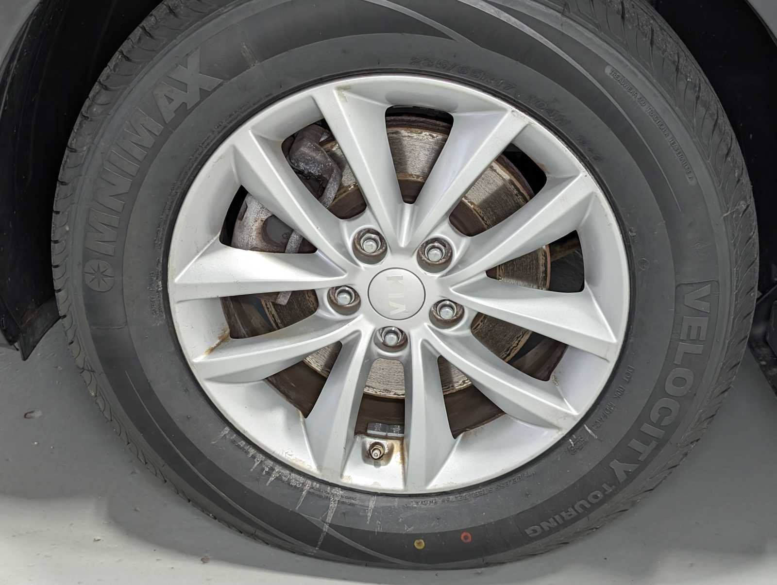 Used 2018 Kia Sorento LX image 3