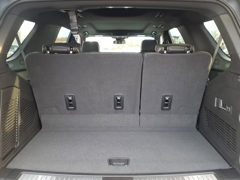New 2026 Chevrolet Tahoe Premier w/ Sun And Tow Package AWD/4WD image 18