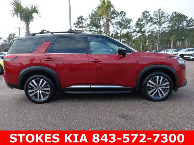 Used 2022 Nissan Pathfinder Platinum w/ Lighting Package (N93) AWD/4WD image 4