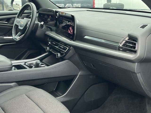 Used 2024 Chevrolet Traverse LT image 26