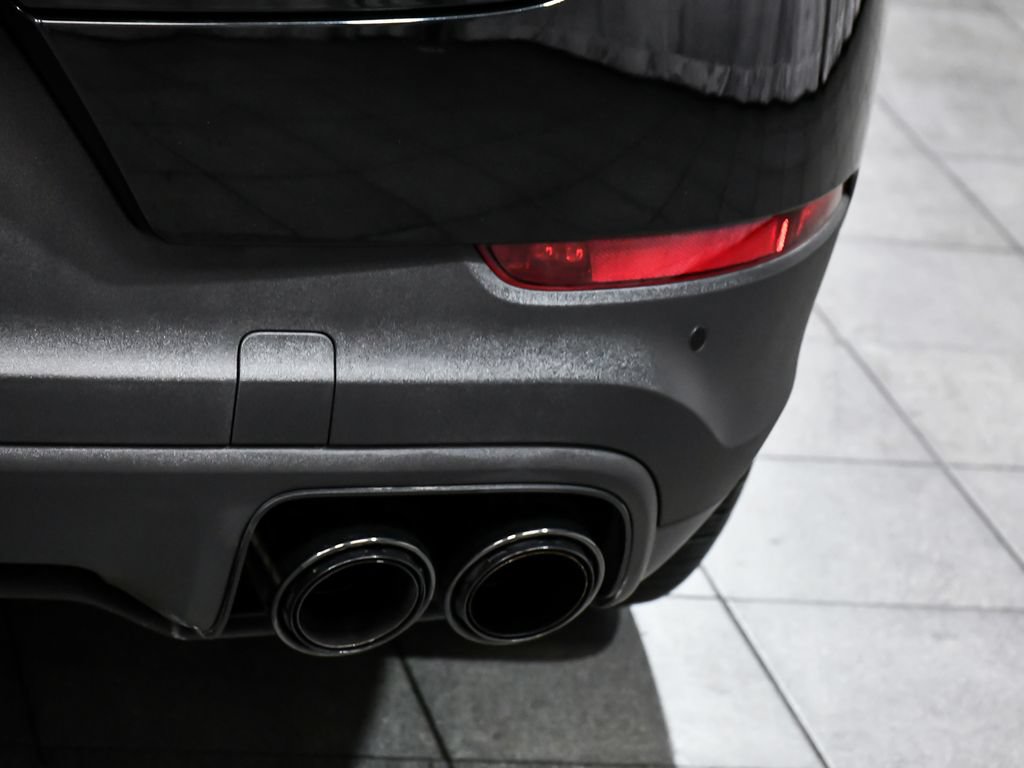 Used 2023 Porsche Cayenne Platinum Edition AWD/4WD image 79