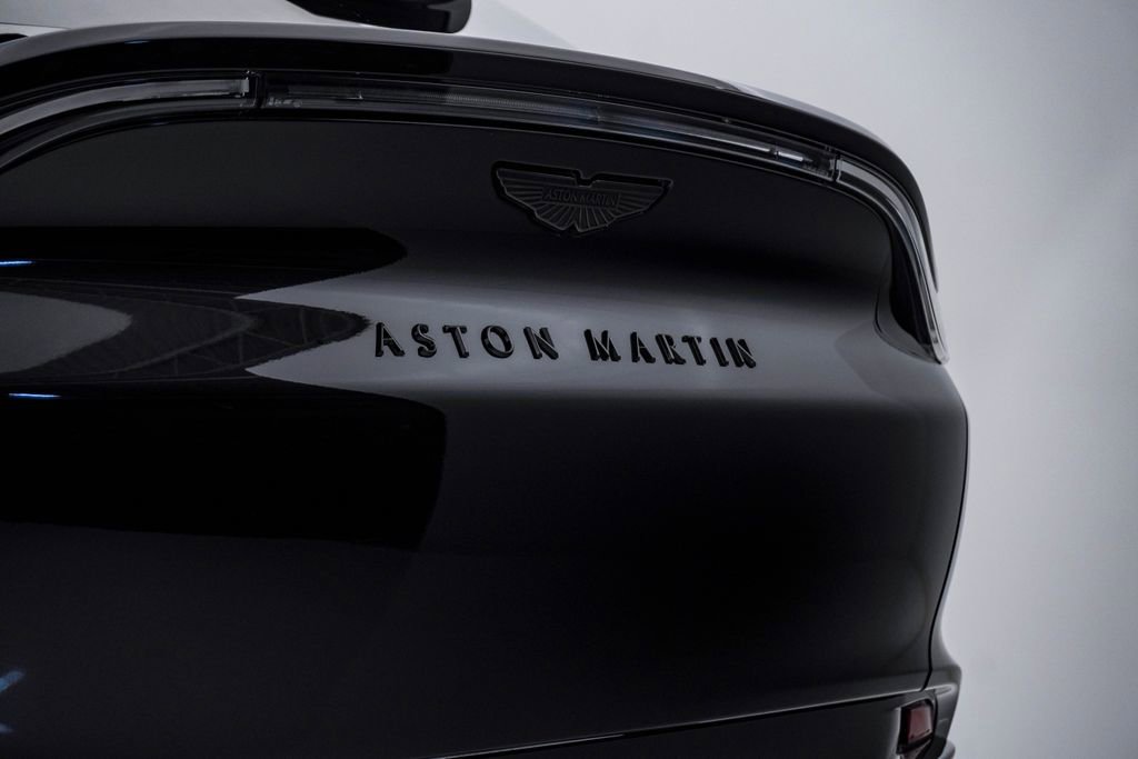 Used 2025 Aston Martin DBX 707 image 12