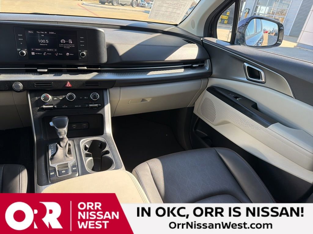 Used 2024 Kia Carnival LX image 19