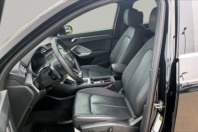 Used 2023 Audi Q3 2.0T Premium Plus w/ Premium Plus Package AWD/4WD image 27