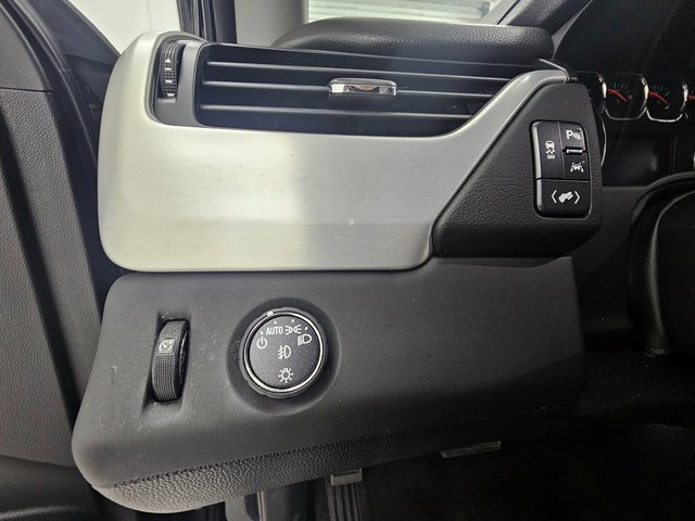 Used 2018 GMC Yukon SLT image 15