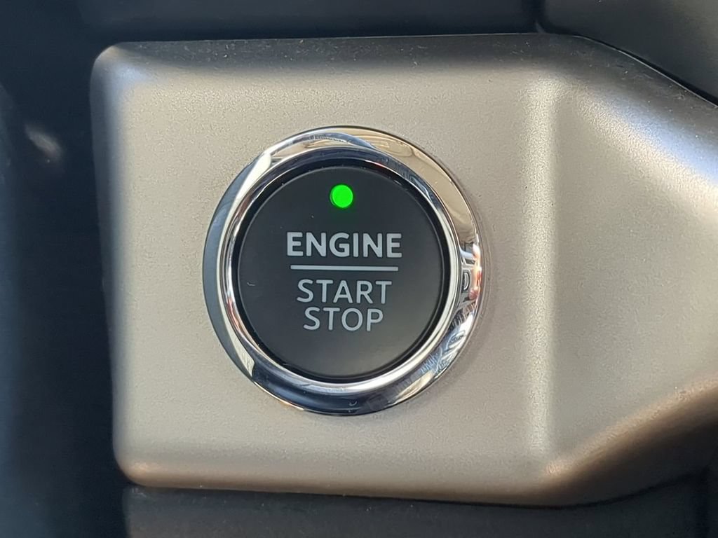 Used 2024 Ford Expedition XLT AWD/4WD image 35