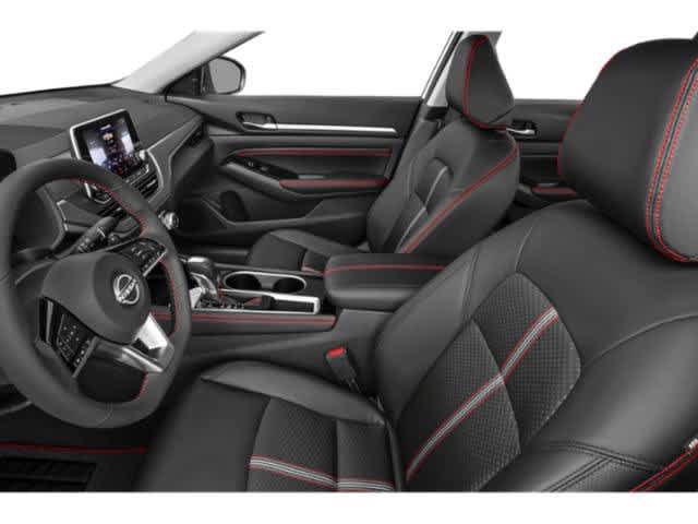 Used 2023 Nissan Altima 2.5 SR w/ SR Premium Package image 9