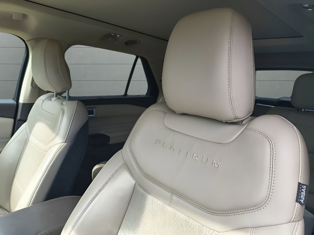 Used 2020 Ford Explorer Platinum w/ Premium Technology Package image 21