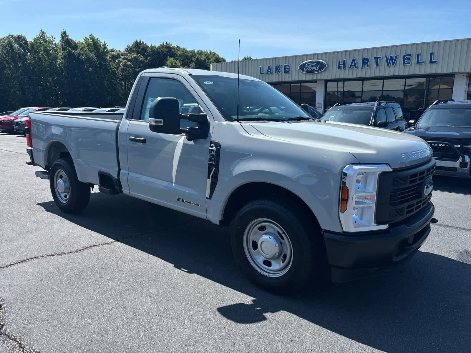 New 2025 Ford F350 XL w/ 360-Degree Camera Package