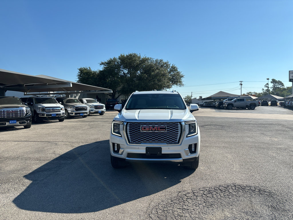 Certified 2024 GMC Yukon XL Denali w/ Advanced Technology Package AWD/4WD image 2