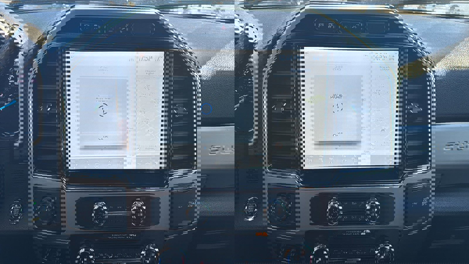 Used 2022 Ford F350 Lariat image 14