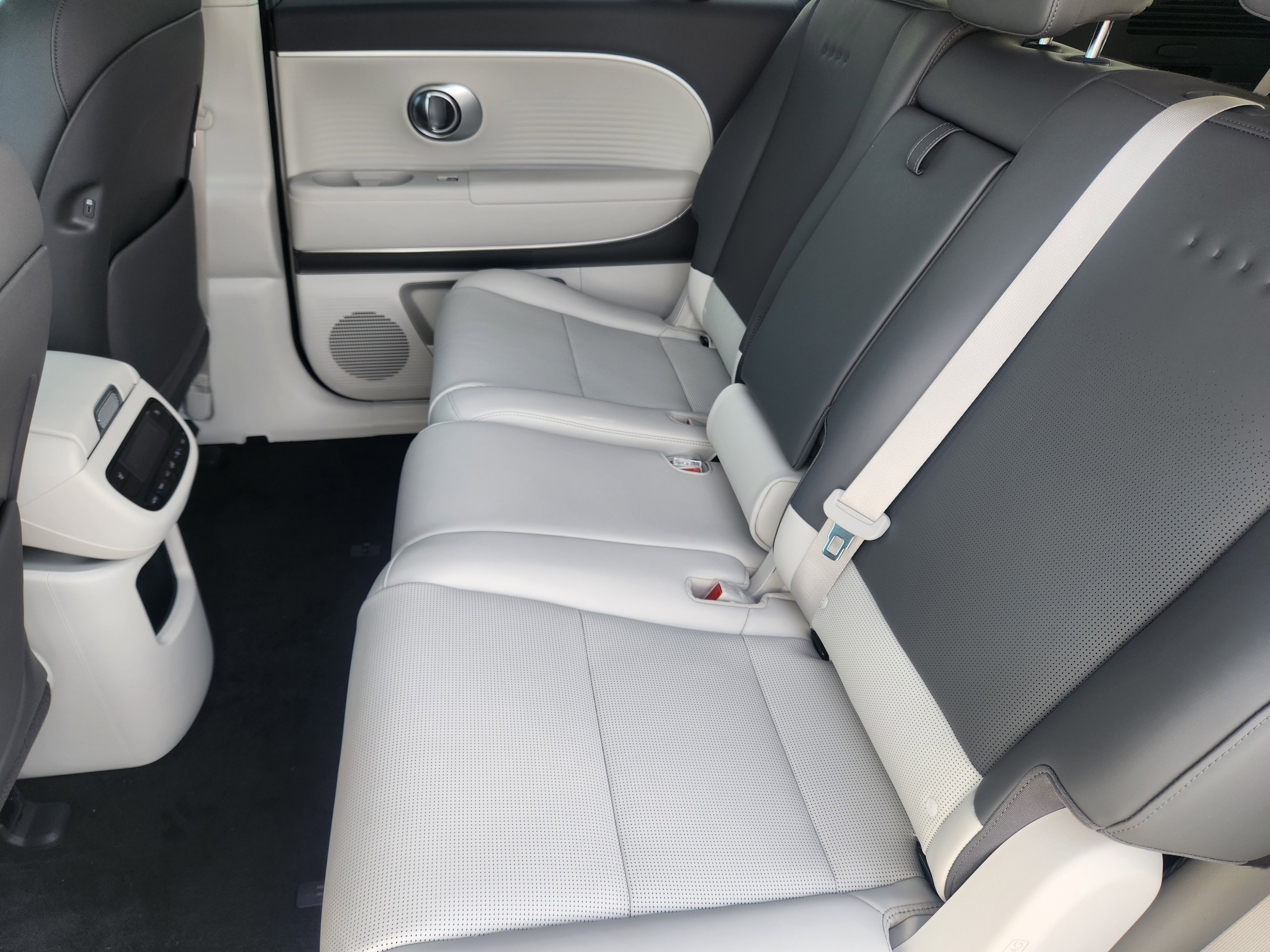 New 2026 Hyundai Ioniq 9 SEL AWD/4WD image 20