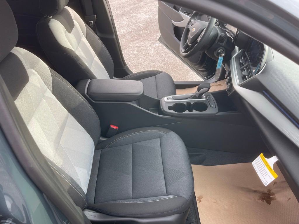 New 2026 Chevrolet Trax LS w/ LS Convenience Package image 19