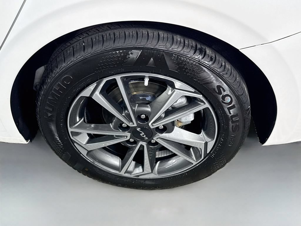 Used 2024 Kia Forte LXS w/ LXS Technology Package FWD image 32