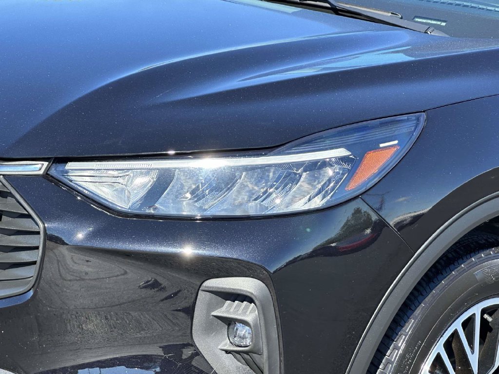 Certified 2023 Ford Escape SE FWD image 7
