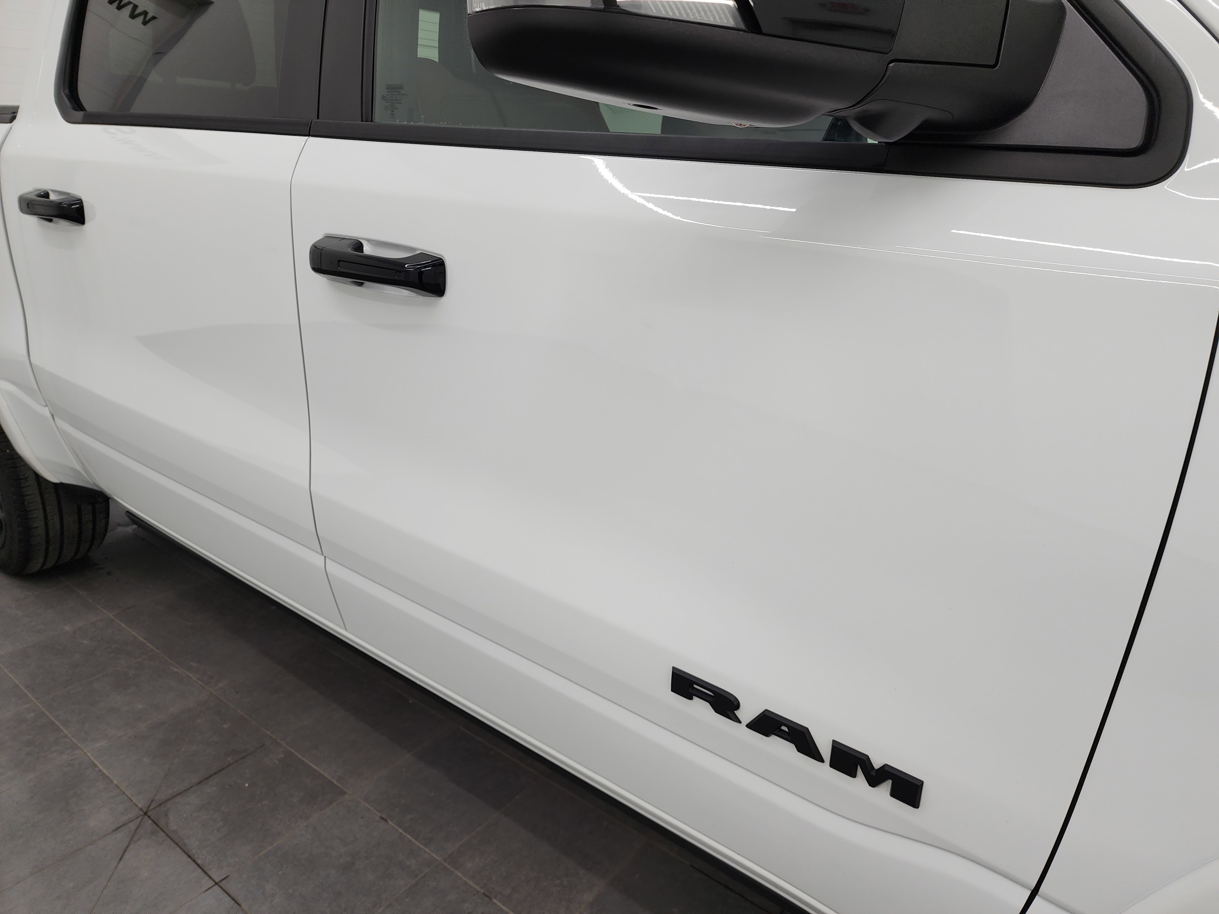 Used 2025 RAM 1500 Limited AWD/4WD image 26