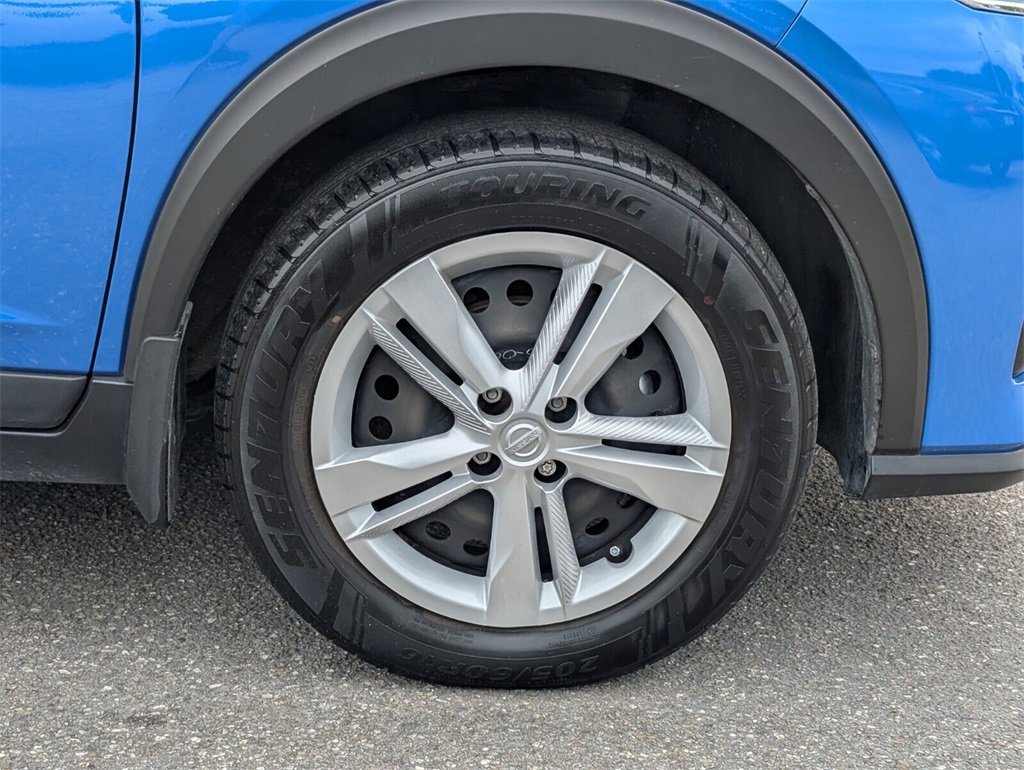 Used 2024 Nissan Kicks S image 9