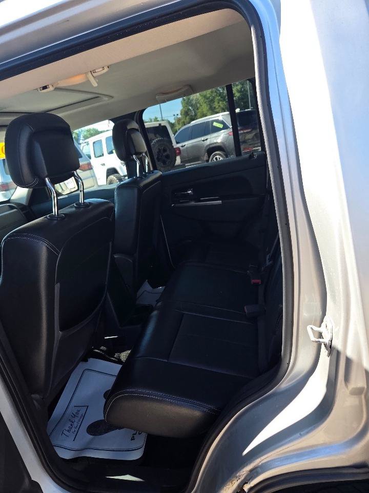 Used 2011 Jeep Liberty Limited Jet AWD/4WD image 11