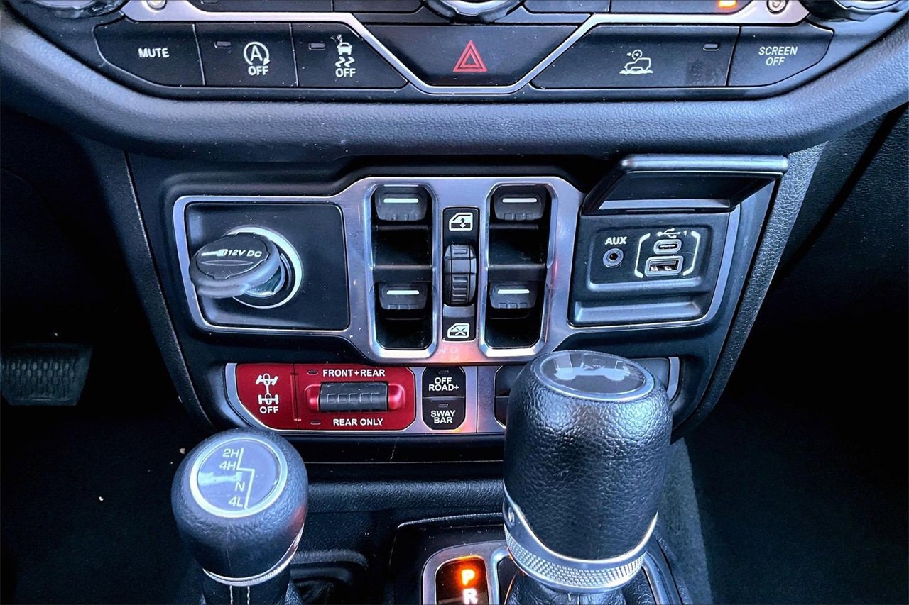 Certified 2024 Jeep Wrangler Unlimited Rubicon image 16