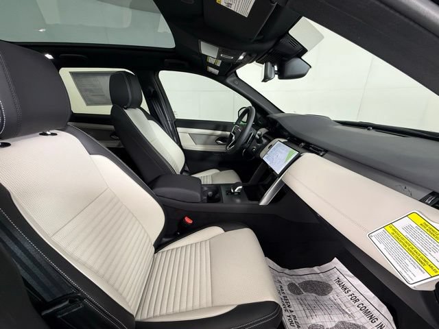 New 2026 Land Rover Discovery Sport Landmark AWD/4WD image 34