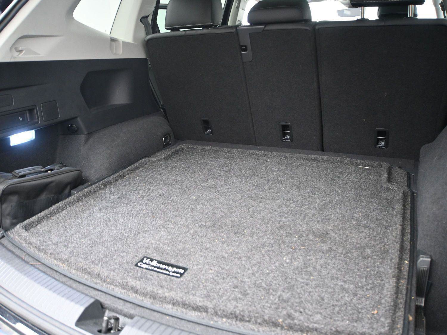 Used 2023 Volkswagen Tiguan SE w/ Panoramic Sunroof Package AWD/4WD image 20