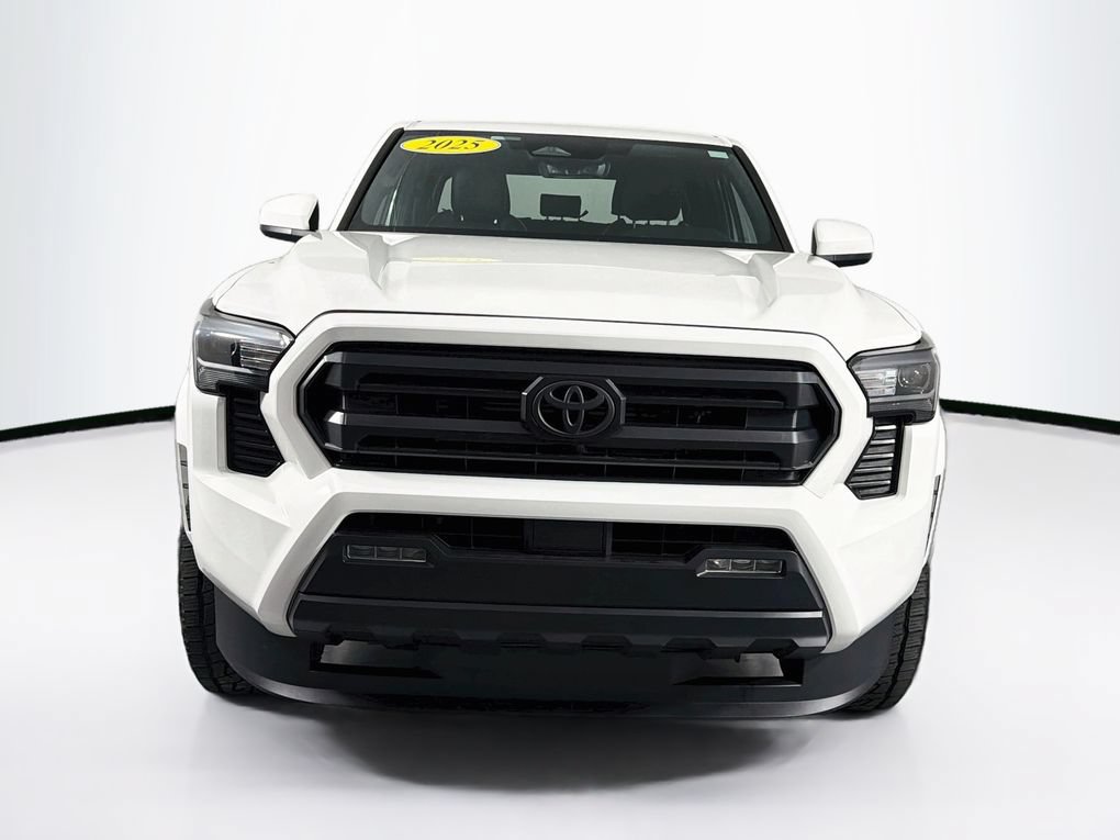 Used 2025 Toyota Tacoma SR5 AWD/4WD image 2