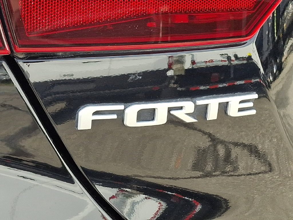 Certified 2024 Kia Forte LXS w/ LXS Technology Package FWD image 33