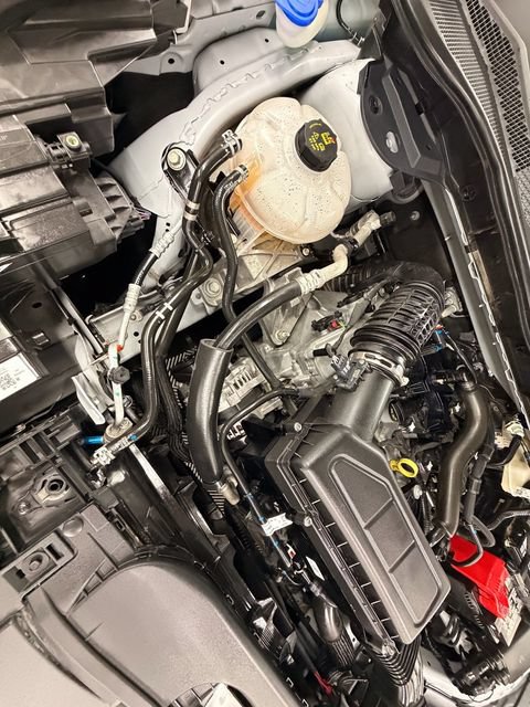 Used 2025 Ford Escape ST-Line FWD image 10