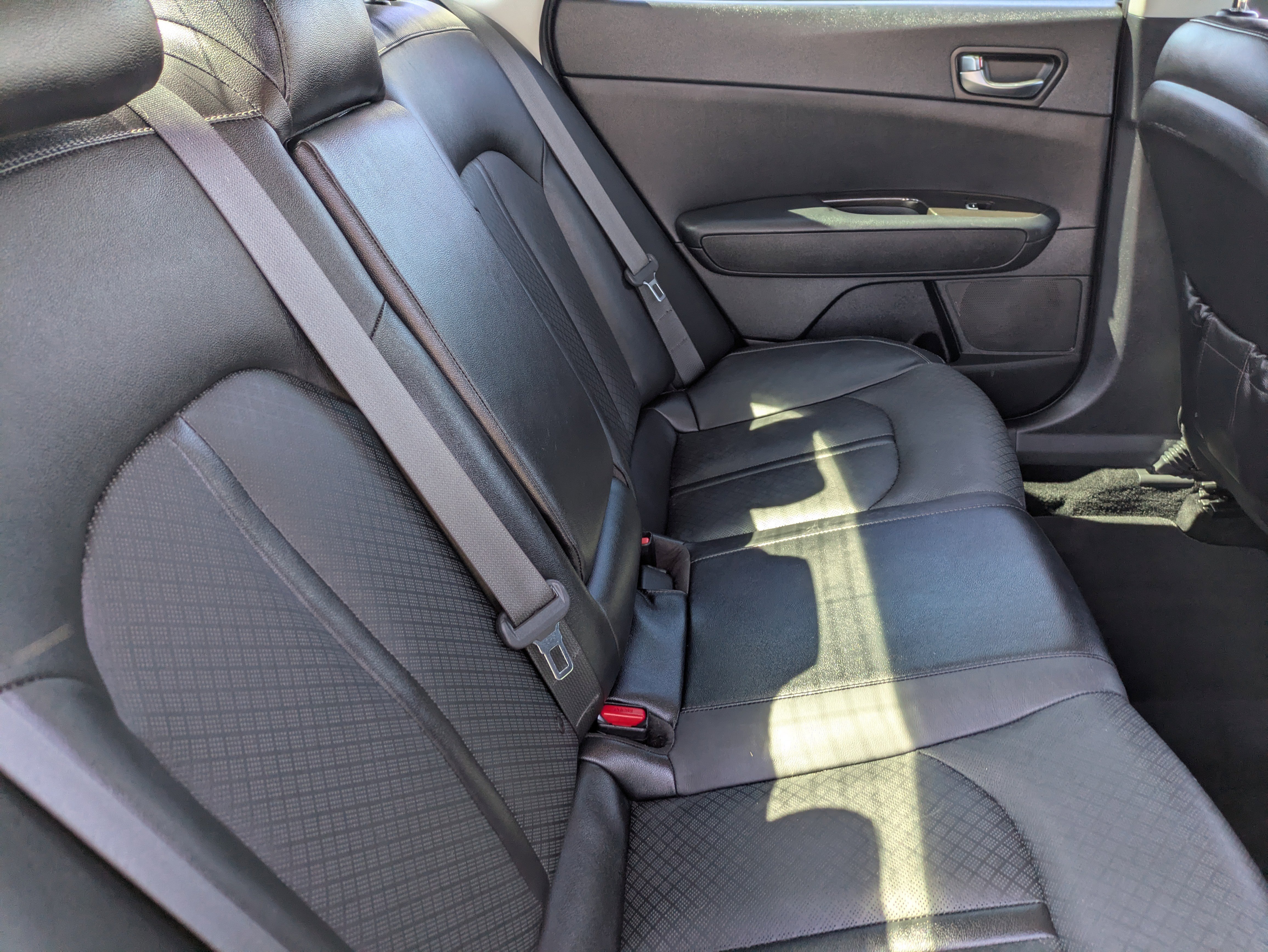 Used 2020 Kia Optima EX image 13