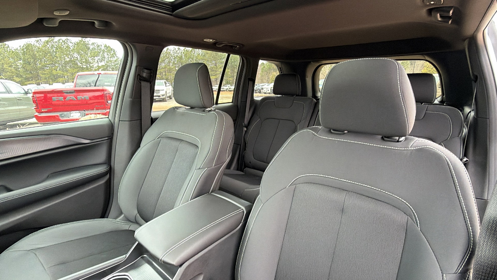 New 2026 Jeep Grand Cherokee Laredo X image 17