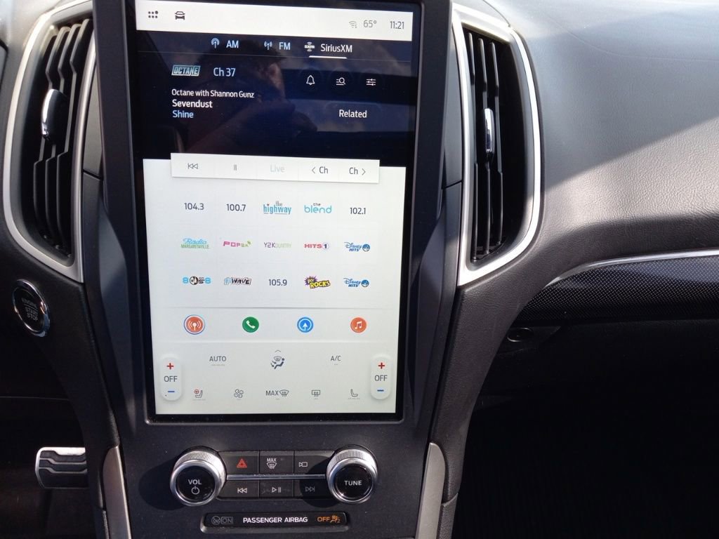 Used 2021 Ford Edge ST-Line w/ Cold Weather Package image 33