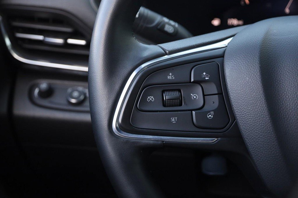 Used 2024 Buick Envista Preferred w/ Convenience I Package image 11