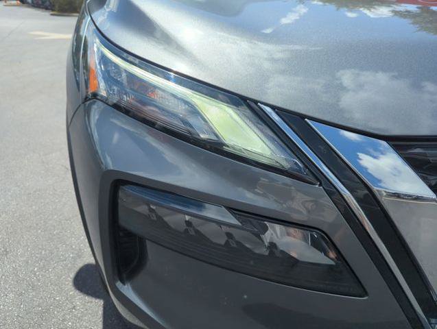 Certified 2021 Nissan Rogue S FWD image 17
