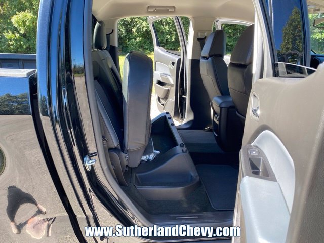 Used 2017 Chevrolet Colorado Z71 AWD/4WD image 41