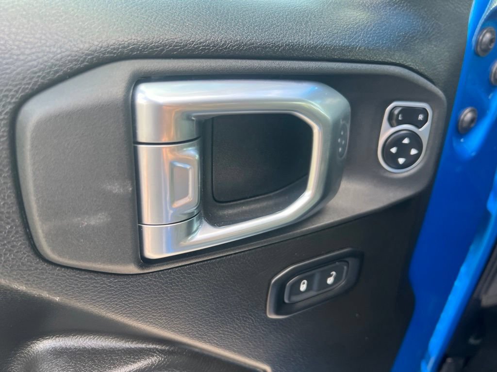Used 2024 Jeep Wrangler Unlimited Sport AWD/4WD image 31