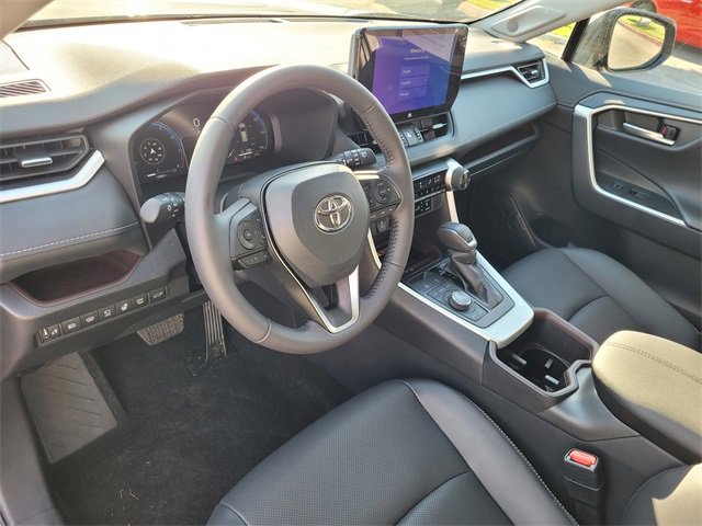 Used 2025 Toyota RAV4 Limited image 7