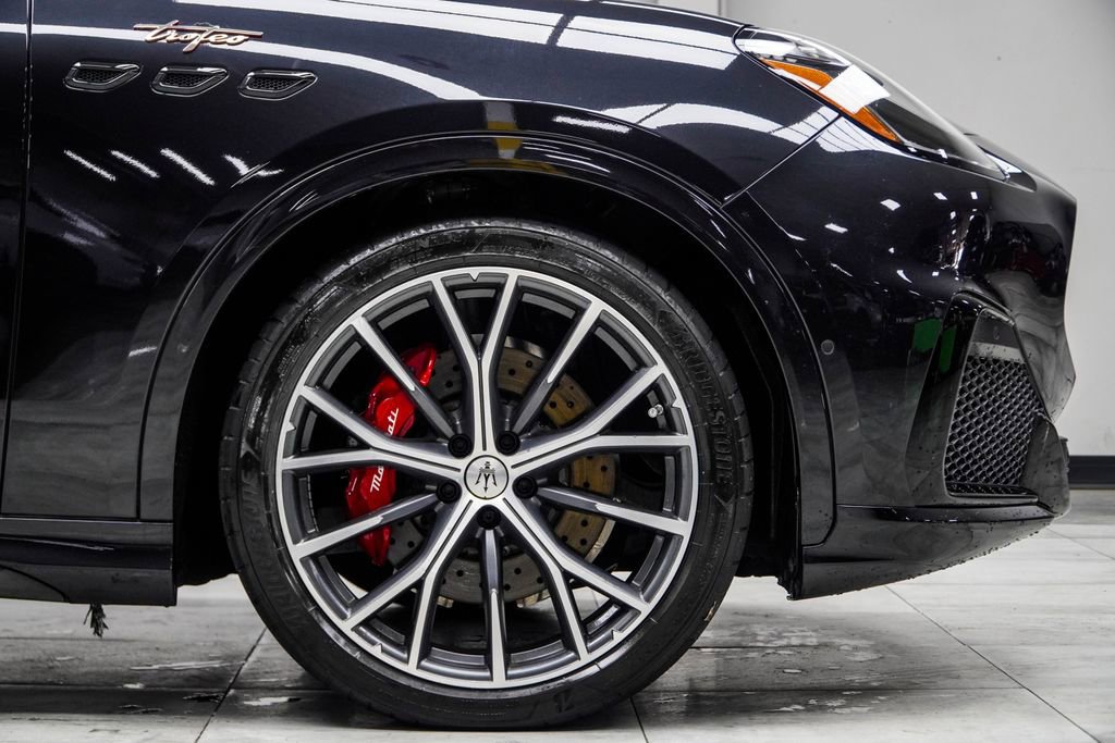 Used 2024 Maserati Grecale Trofeo image 9