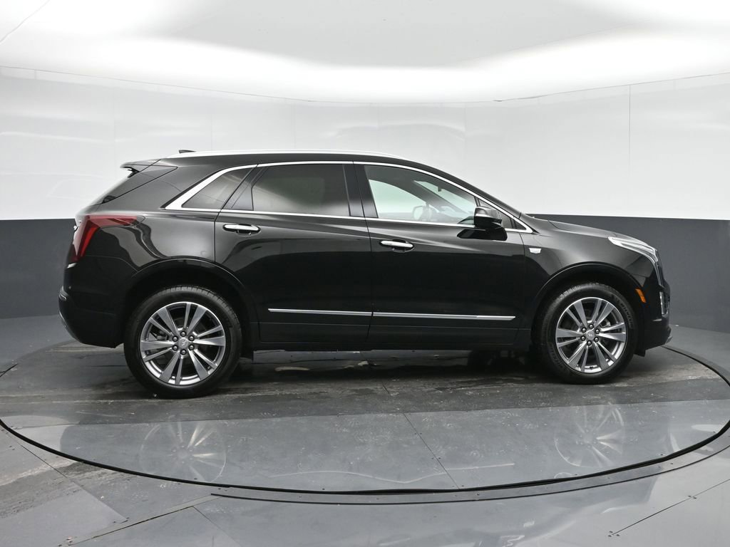 Used 2025 Cadillac XT5 Premium Luxury image 8