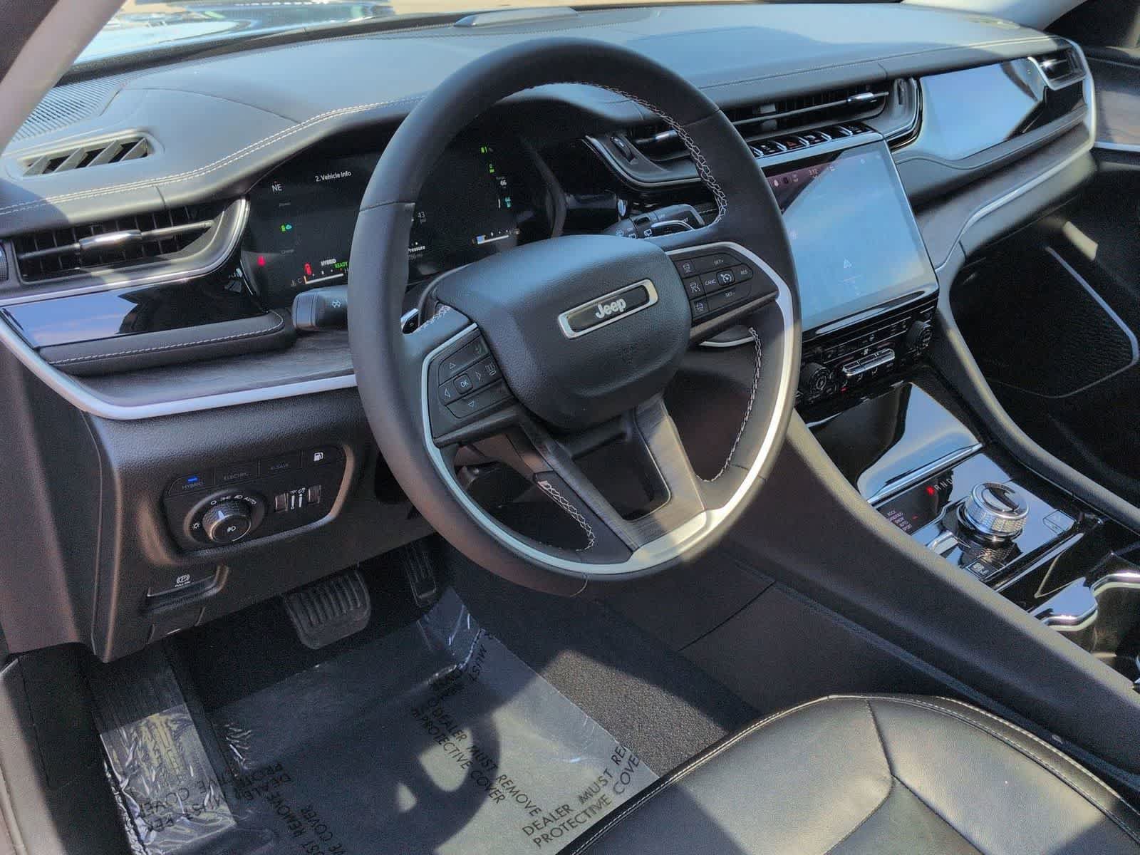 Used 2022 Jeep Grand Cherokee Limited 4xe AWD/4WD image 2