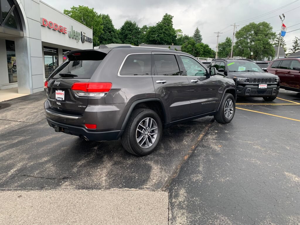 Used 2017 Jeep Grand Cherokee Limited w/ Trailer Tow Group IV AWD/4WD image 7