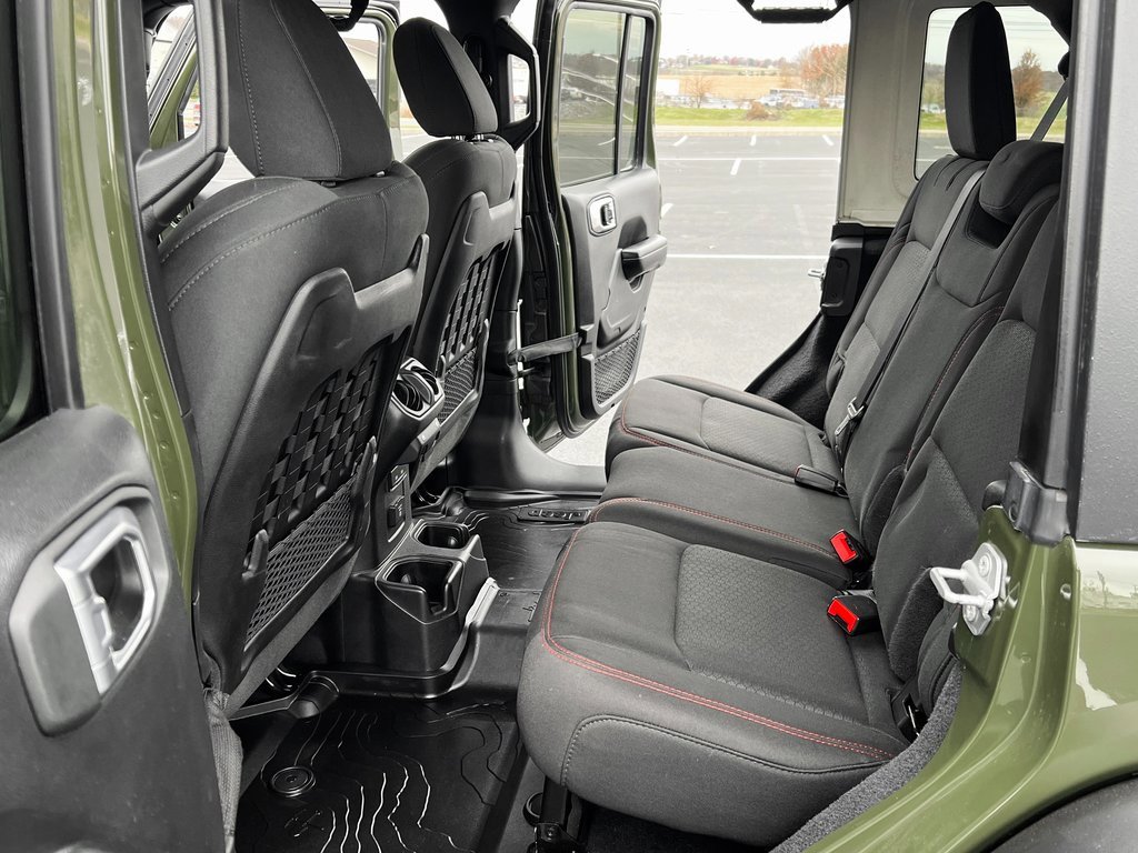 Used 2021 Jeep Wrangler Unlimited Rubicon w/ Safety Group image 16